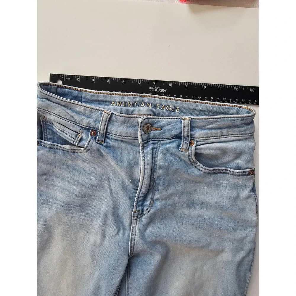 American Eagle Mom Jeans Womens 2 Light Wash High‎ Rise Frayed Y2K